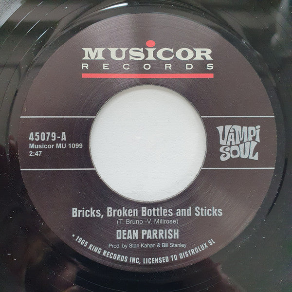 Dean Parrish Porgy & The Monarchs – Bricks, Broken Bottles and Sticks / My Heart Cries For You (7", Vampi Soul, 2021) Image 4