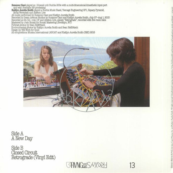 Suzanne Ciani Kaitlyn Aurelia Smith – Sunergy (LP, Blue, Rvng Intl., 2023) Back Cover