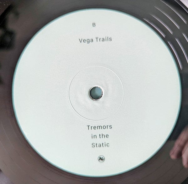 Vega Trails – Tremors in the Static (LP, Gondwana Records, 2022) Image 5