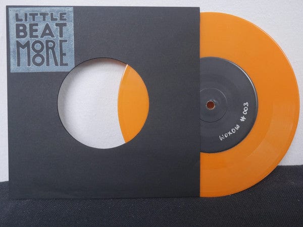 Woxow Ken Boothe Akil Blu Rum 13 Smile Davis DJ Maars Stimulus – Woxow reggae versions (7", Little Beat More, 2019) Back Cover