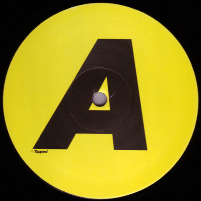 Skream – Tapped / Dutch Flowerz (12", Tempa, 2006) Image 3
